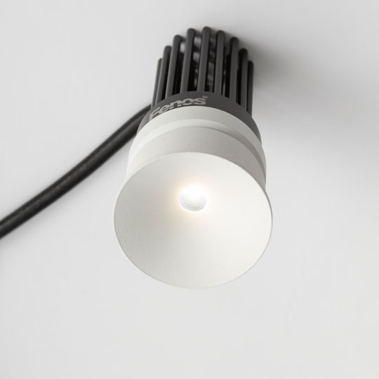 چراغ سقفی توکار دارکلانس